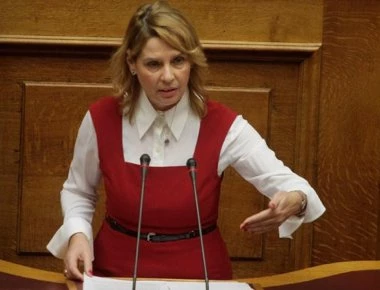 Η πρώην βουλευτής της ΝΔ Κατερίνα Παπακώστα ιδρύει νέο κόμμα